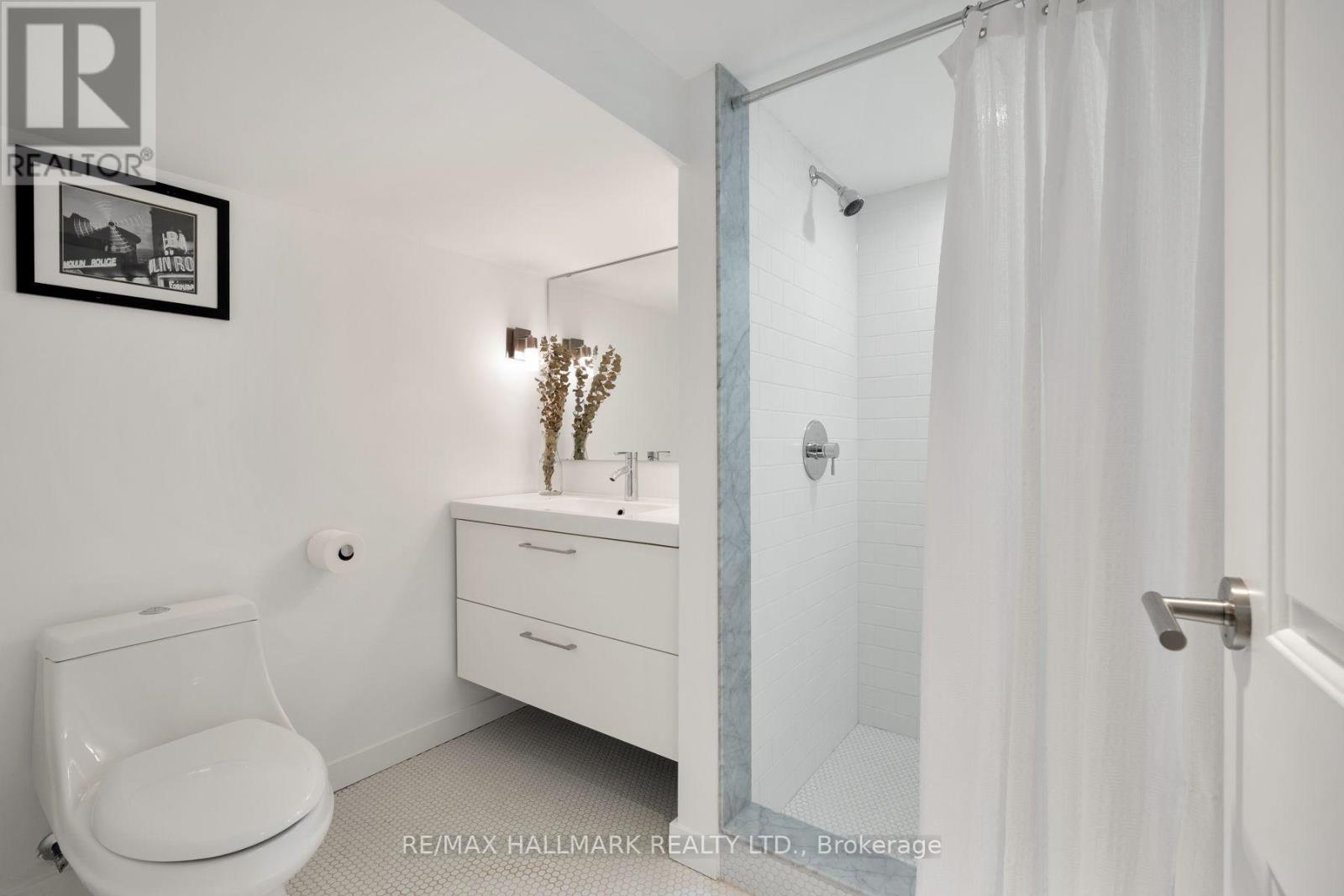 77 LEROY AVENUE - Image 44
