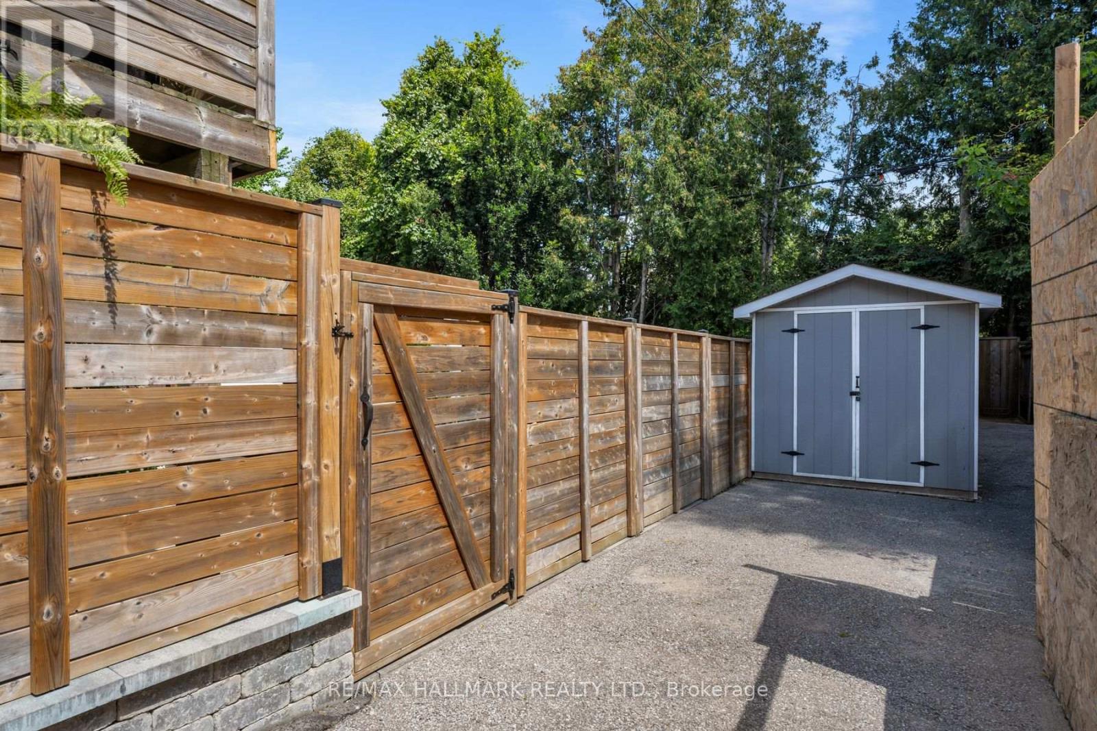 77 LEROY AVENUE - 50