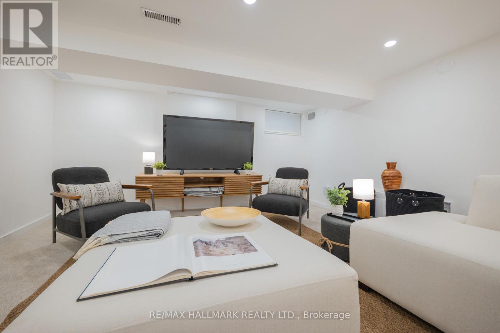 83 CONDOR AVENUE - Image 33