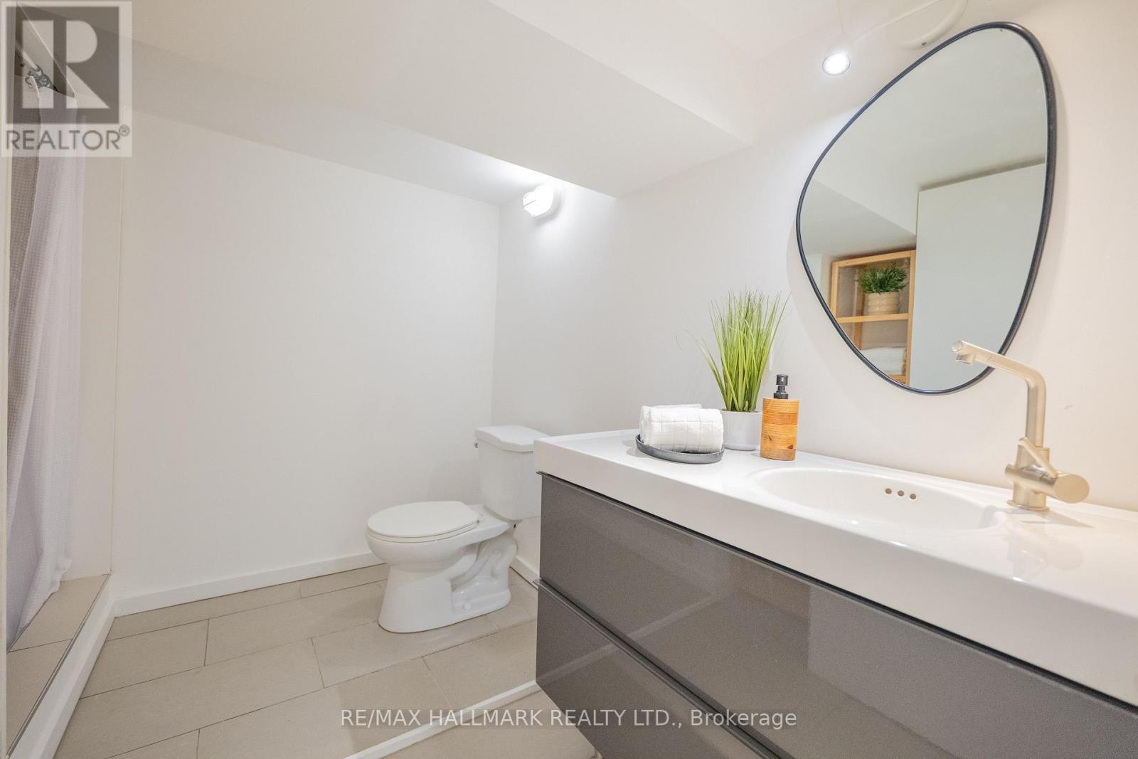 83 CONDOR AVENUE - Image 35
