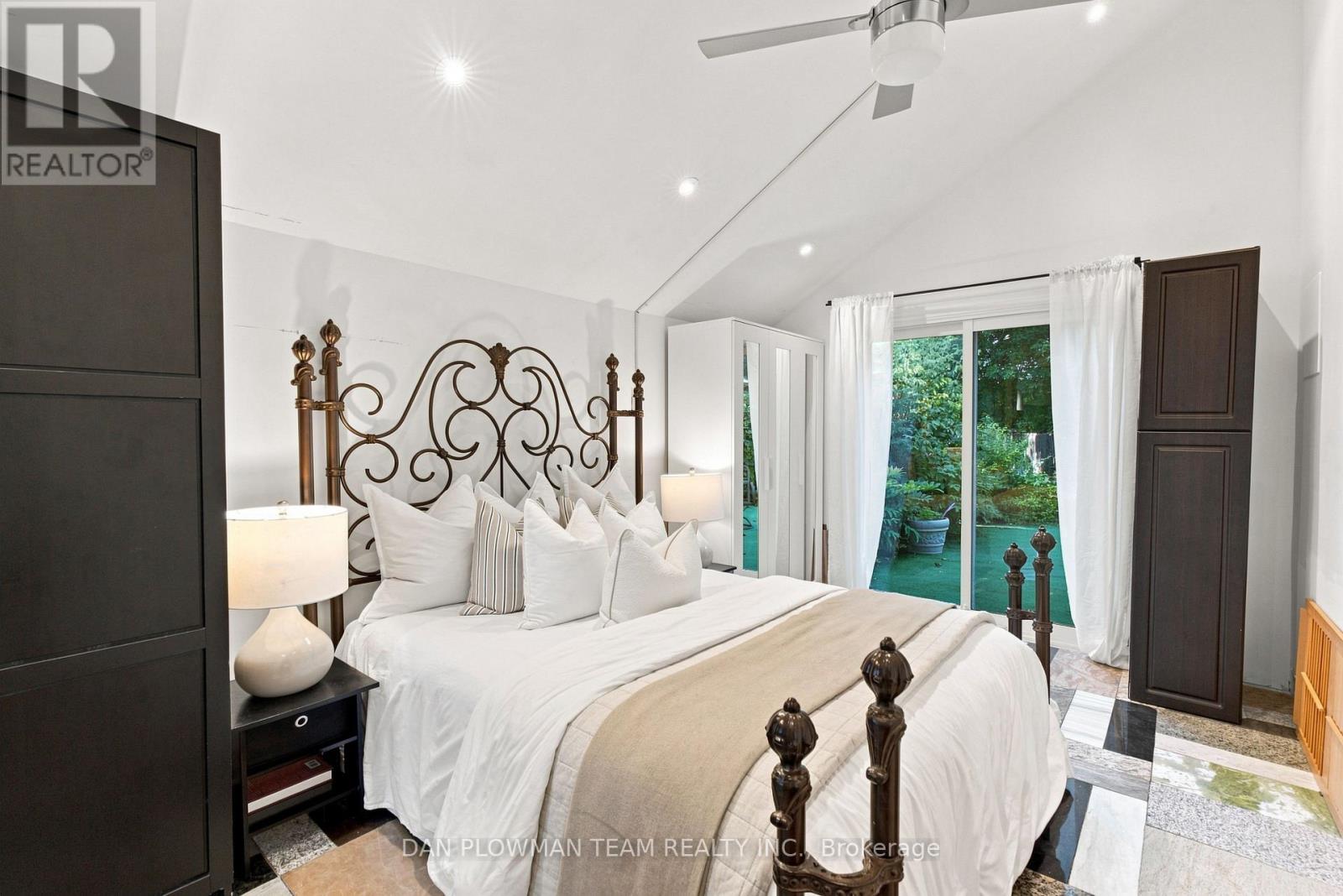 519 KINGSTON ROAD W - Image 19