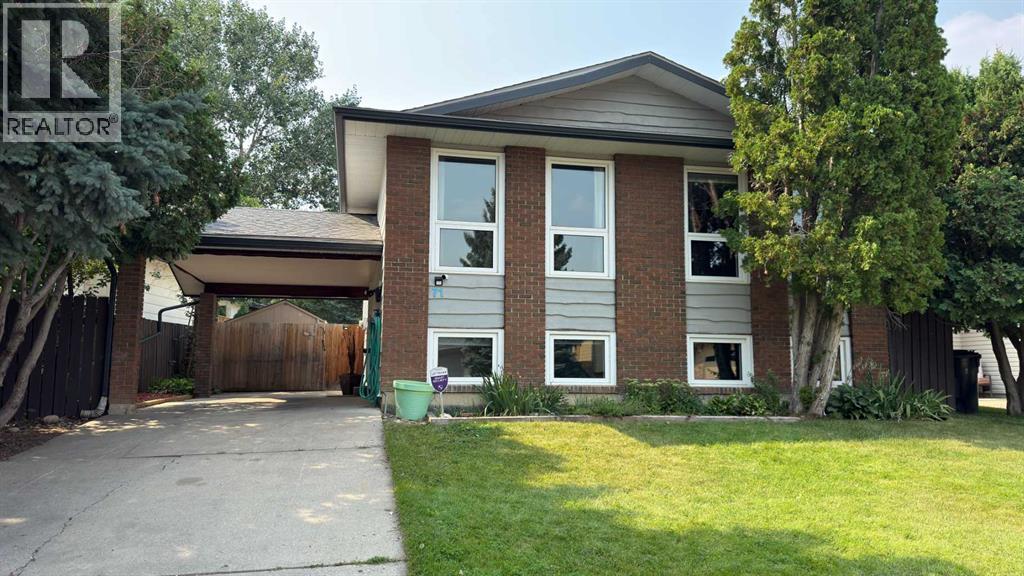 Property for sale at 71 Chippewa Crescent W
