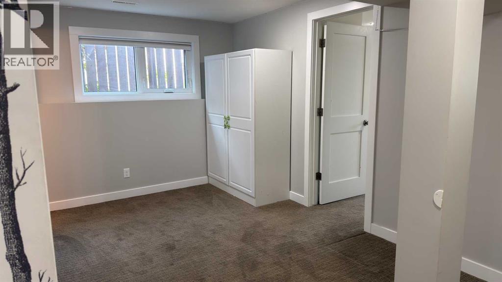 71 Chippewa Crescent W - Image 30