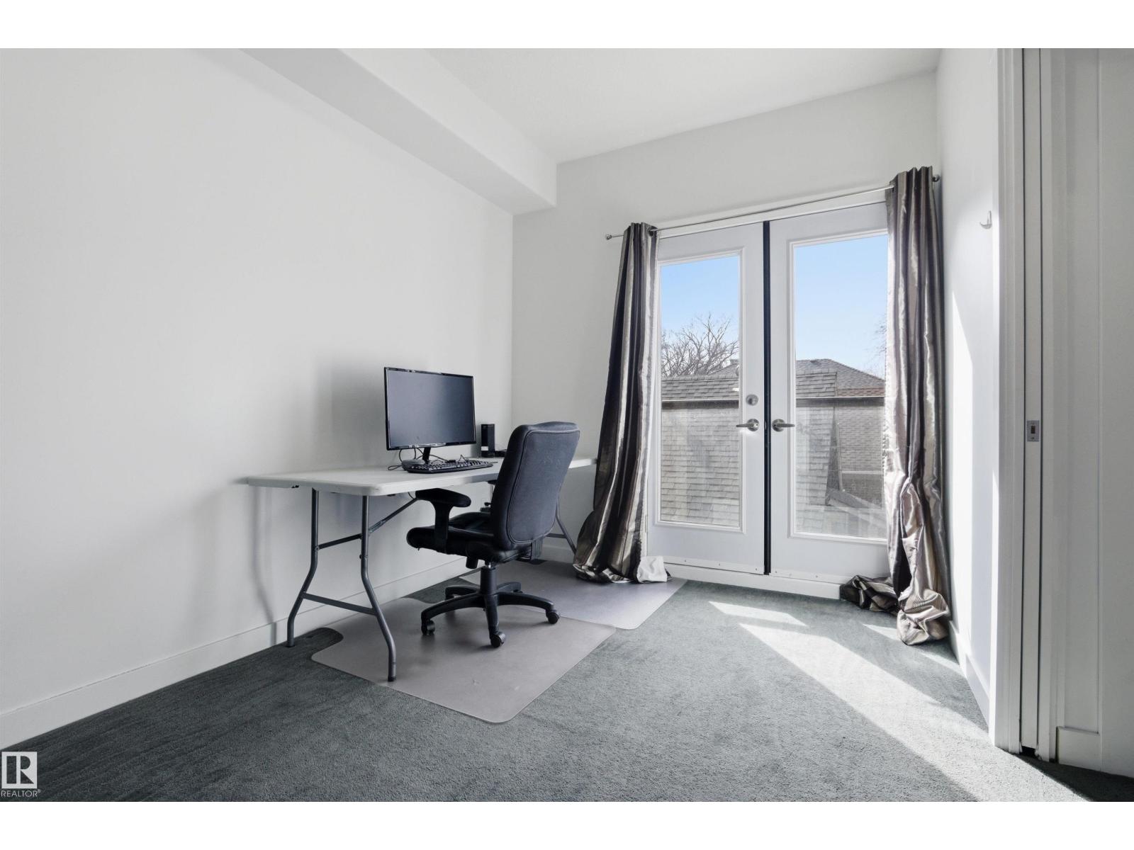 10806 83 AV NW - 19