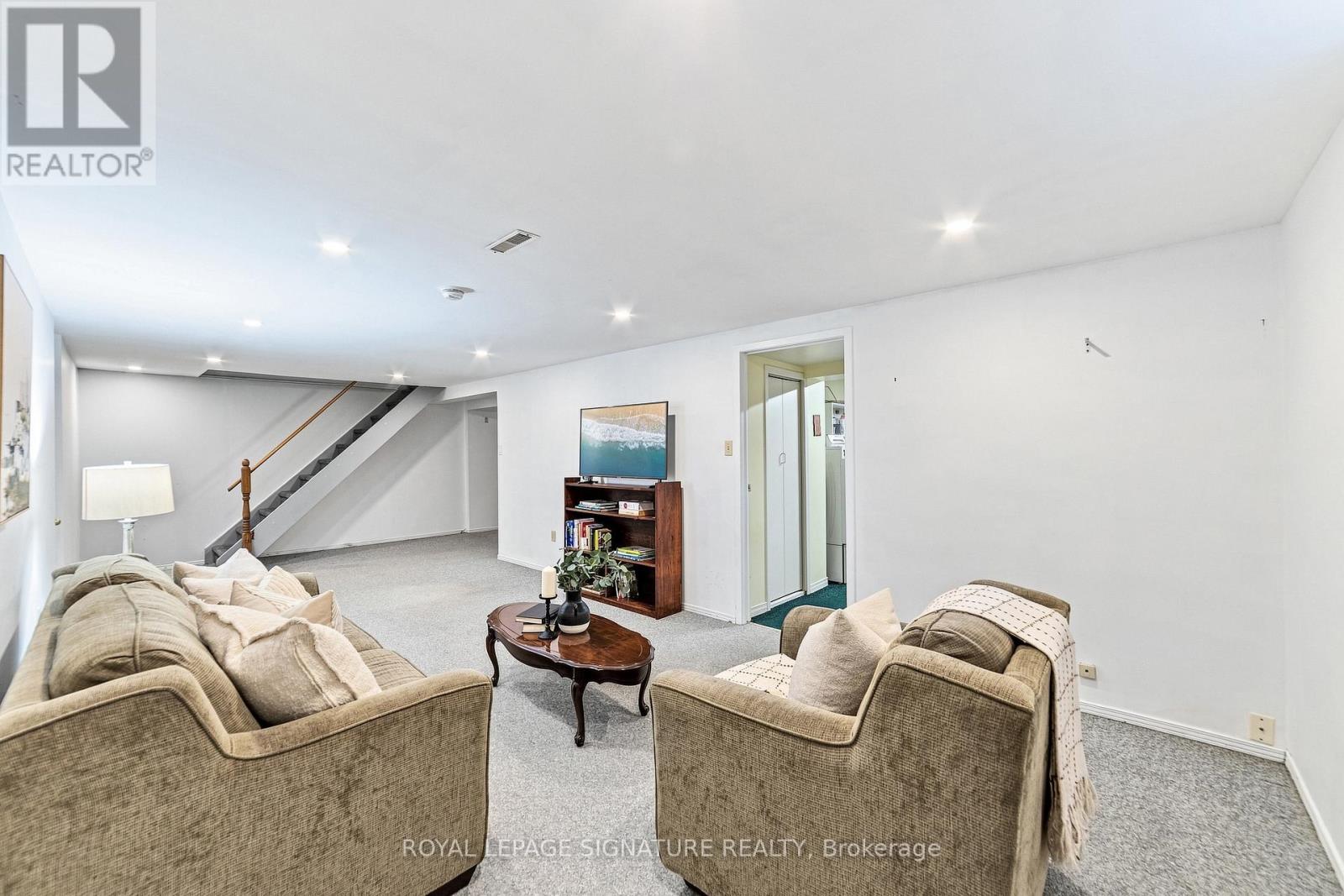 1385 HIGHGATE COURT - 13