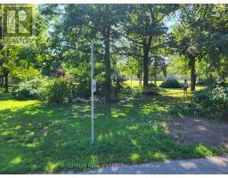 Upstairs - 195 Oakmount Road N, Toronto, ON M6P2N1 Photo 17