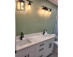 Upstairs - 195 Oakmount Road N, Toronto, ON M6P2N1 Photo 8