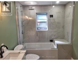 Upstairs - 195 Oakmount Road N, Toronto, ON M6P2N1 Photo 9