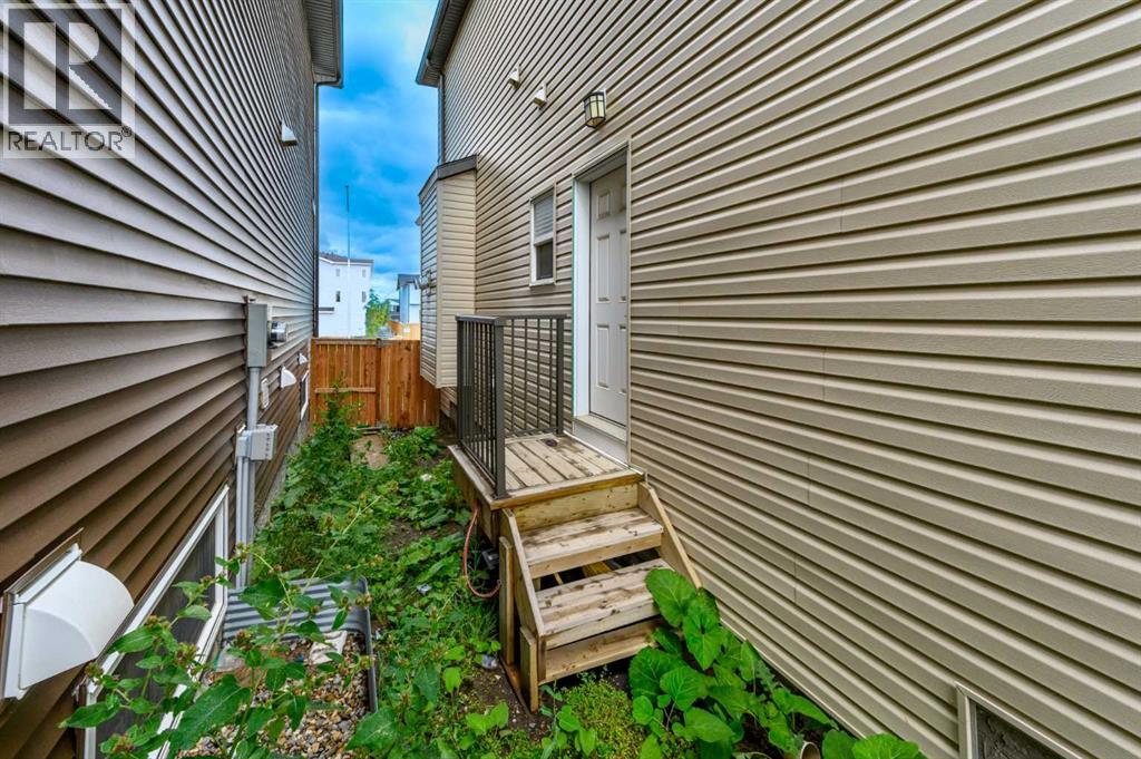 101 SAVANNA Close NE - 45