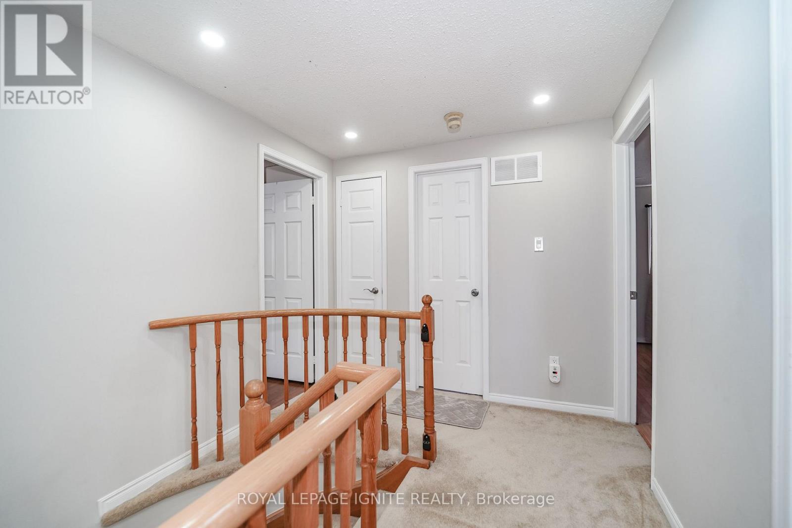 21 HALFMOON SQUARE - 34