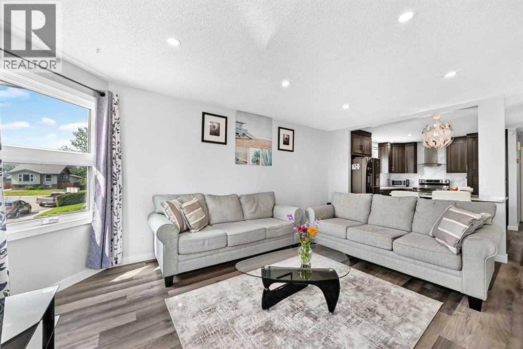 76 aberfoyle Close NE - 7