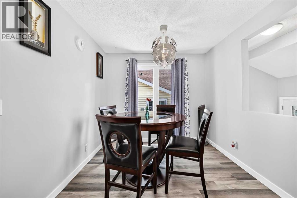 76 aberfoyle Close NE - 16