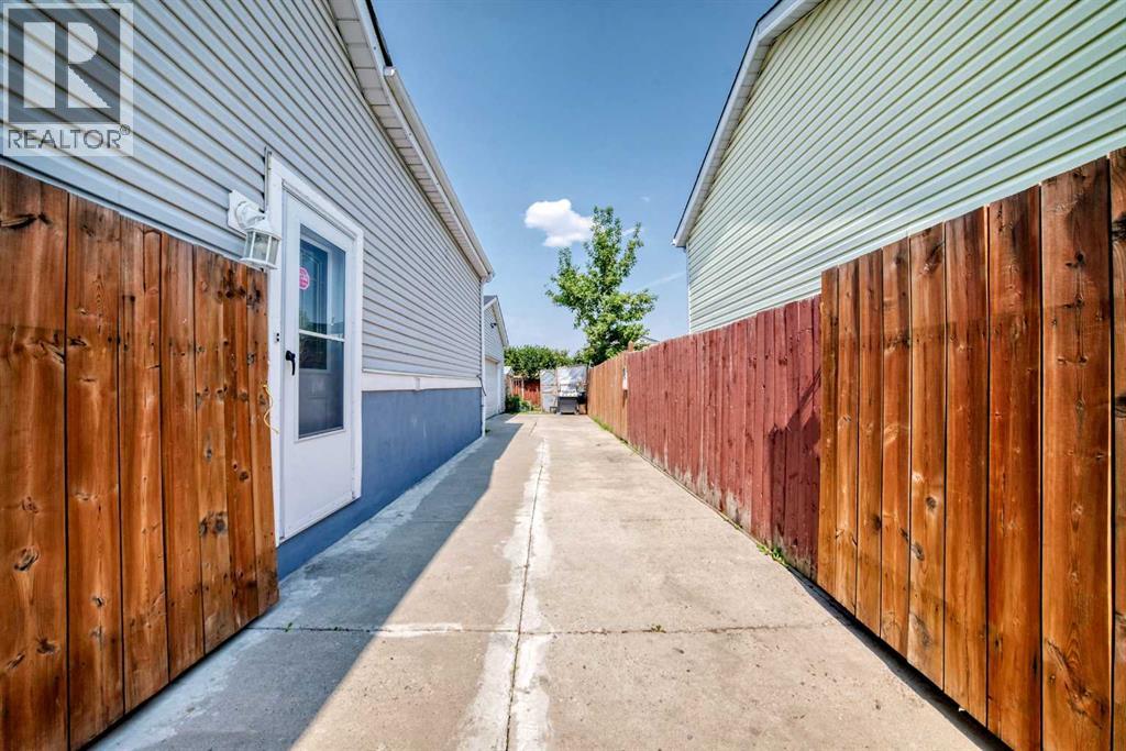 76 aberfoyle Close NE - 39