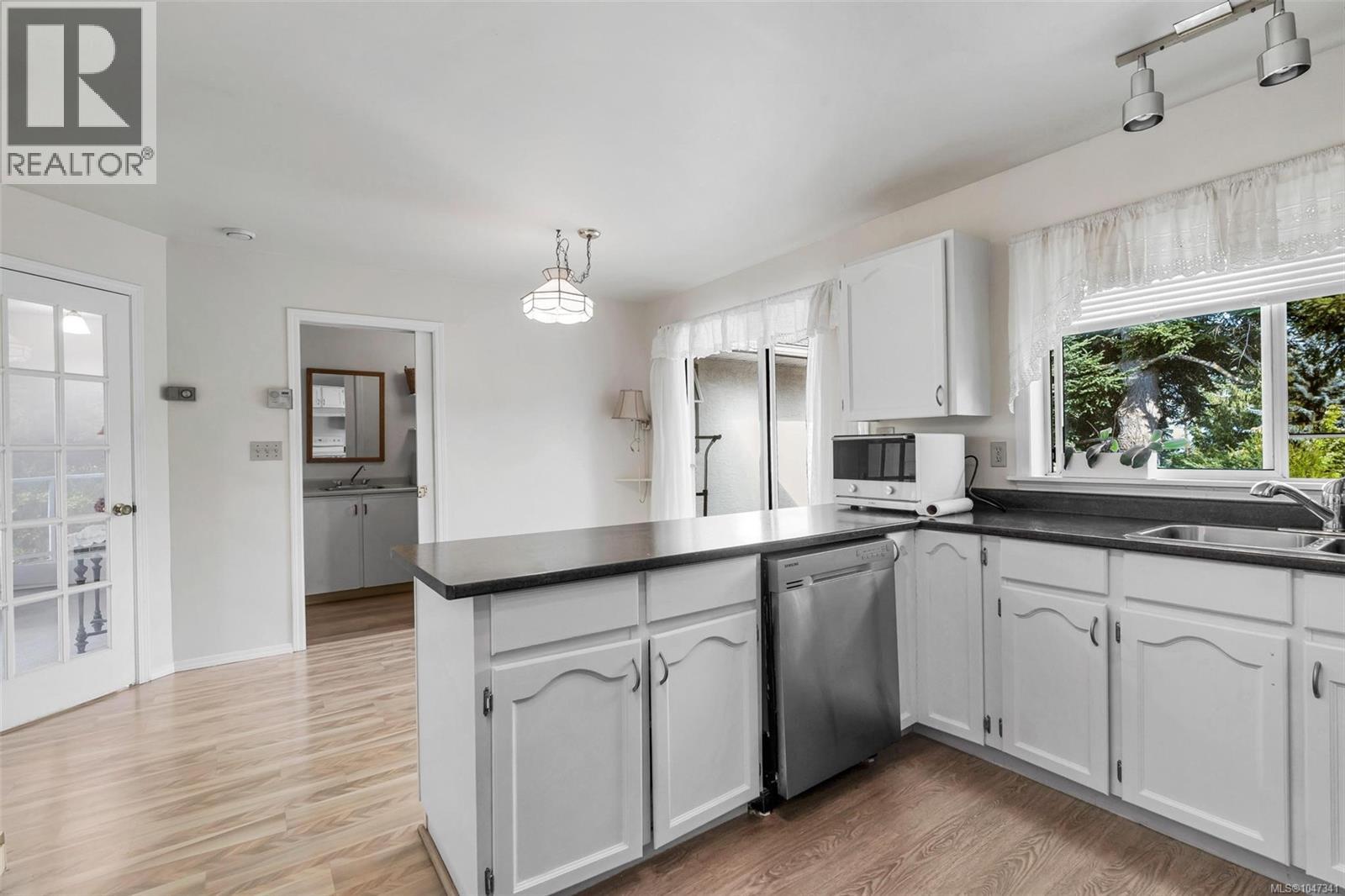 4205 Wakefield Pl - Image 11