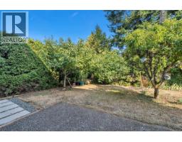 4205 Wakefield Pl, Saanich, BC V8N6E6 Photo 35