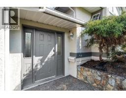 4205 Wakefield Pl, Saanich, BC V8N6E6 Photo 39