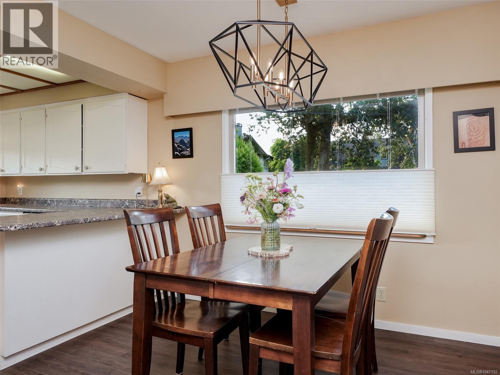  1050 Leslie Drive, Saanich