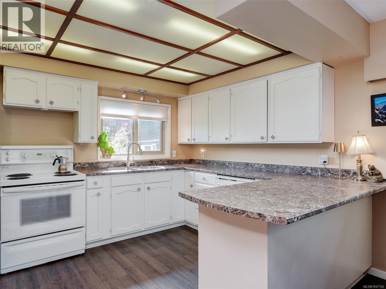  1050 Leslie Drive, Saanich