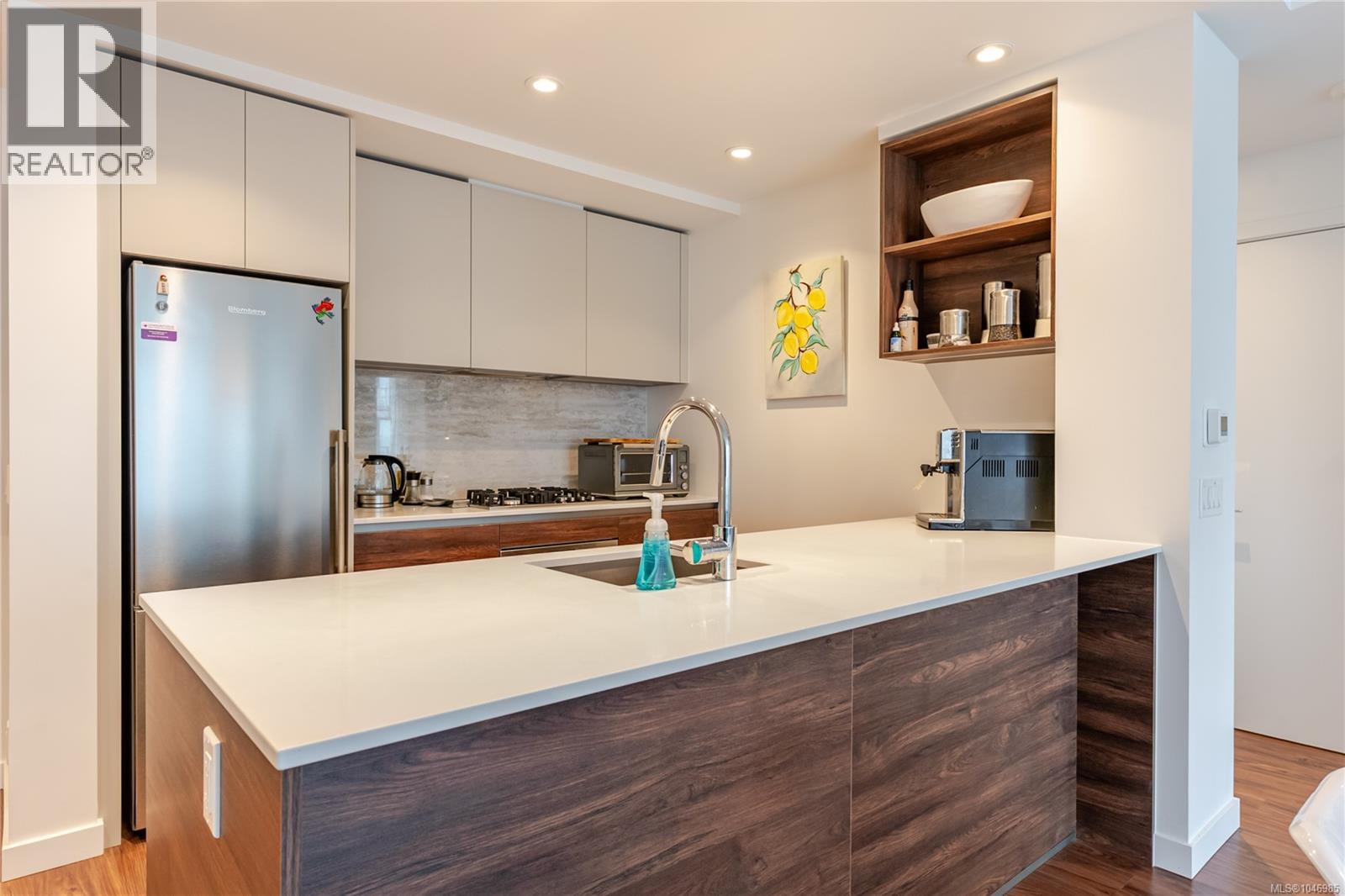 #1104 369 Tyee Rd - 8