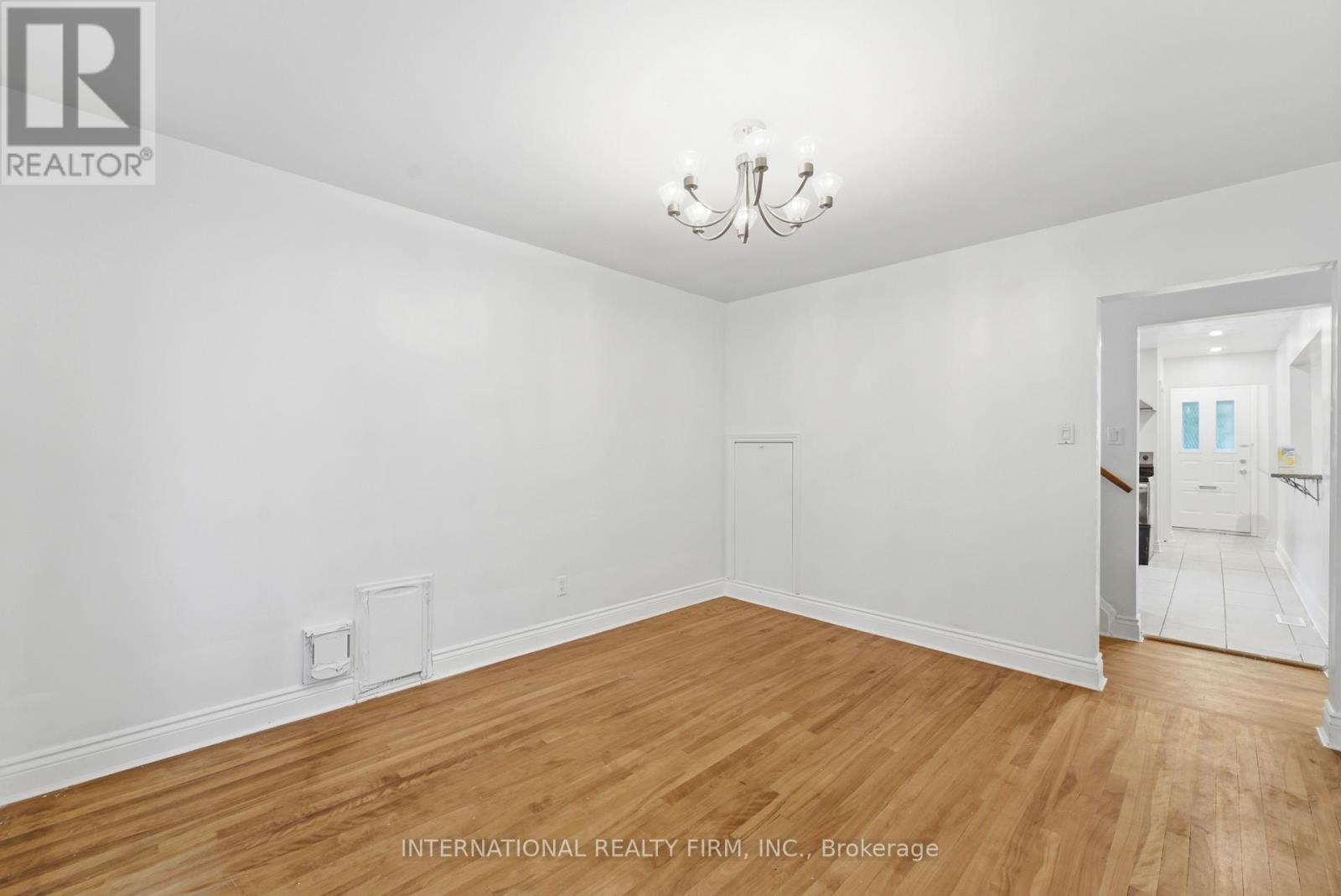 1213 ERINDALE DRIVE - 10