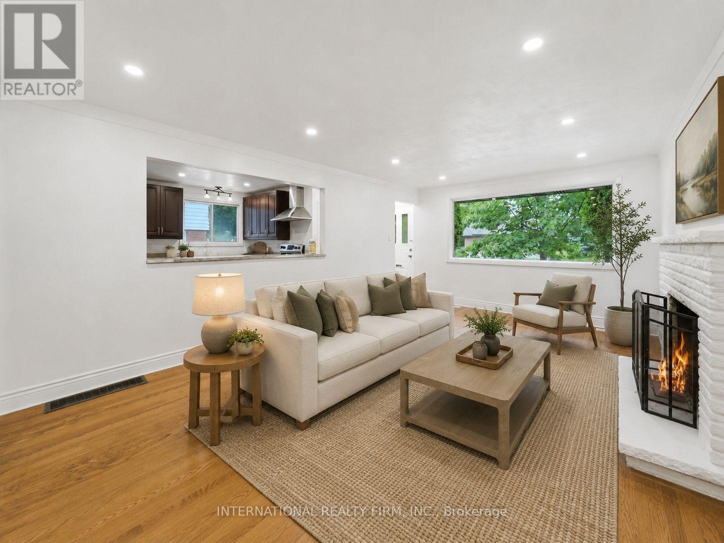 1213 ERINDALE DRIVE - 8