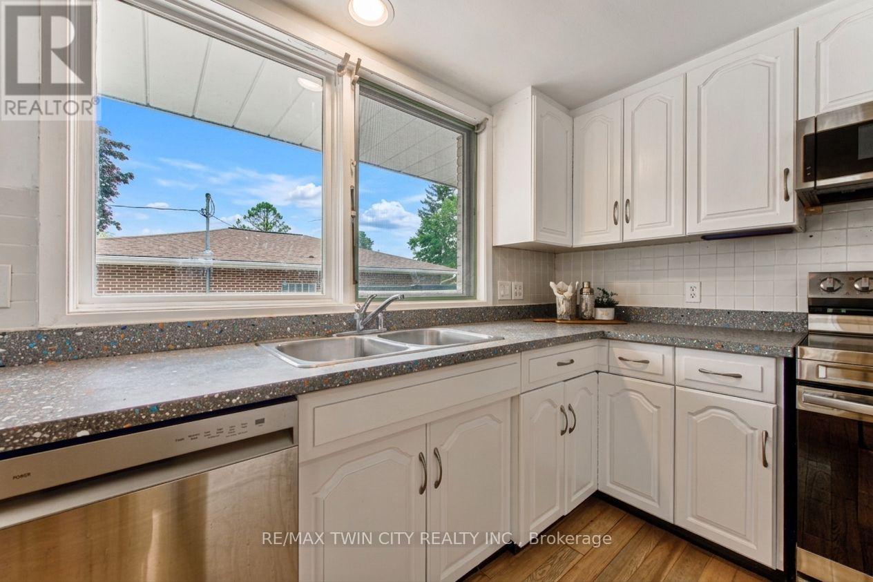 104 SPRINGBANK CRESCENT - 10