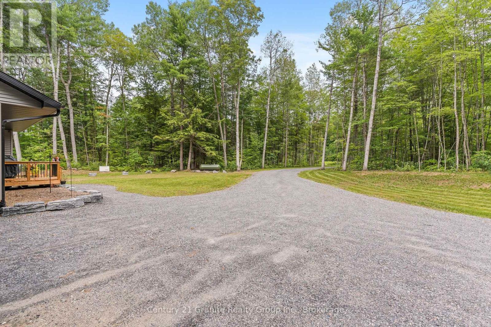 1097 HAWK VALLEY ROAD - 44