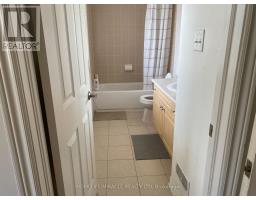 13 Vasto Lane, Toronto, ON M1M0C6 Photo 15