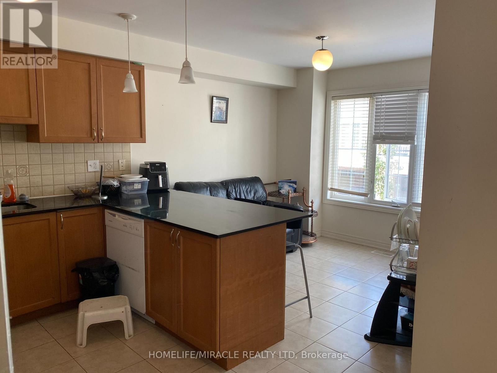 13 VASTO LANE - 23
