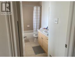 Bathroom - 13 Vasto Lane, Toronto, ON M1M0C6 Photo 8