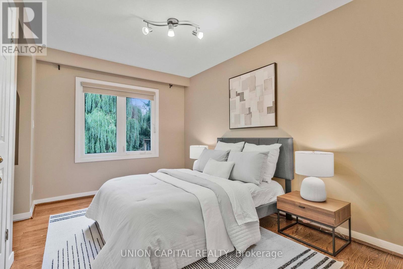 3 CAMPBELL COURT - 29