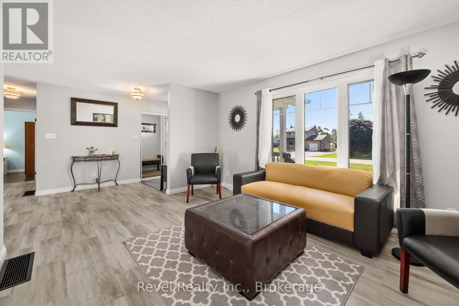 40 GREENWOOD CRESCENT - 9