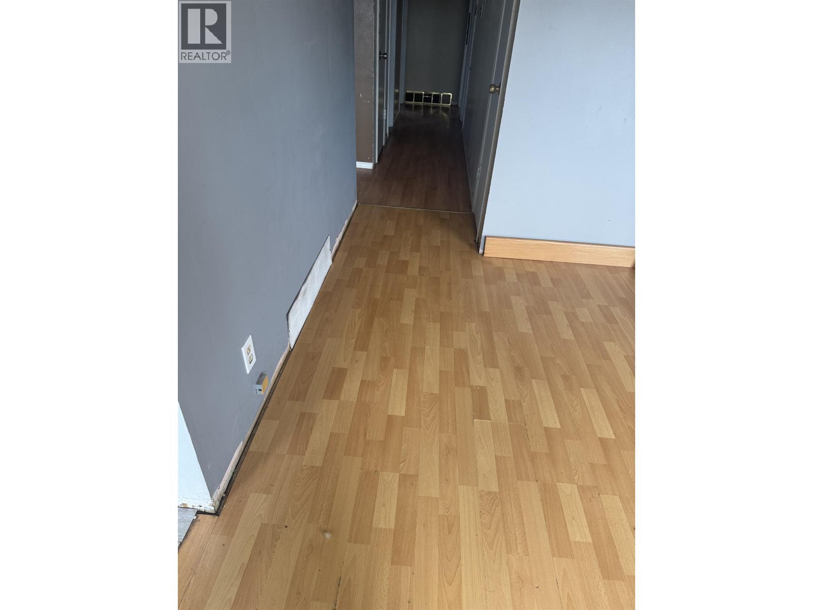 20 KERRY CRESCENT - 7