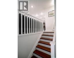 4pc Bathroom - 205 Reddekopp Lane, Warman, SK S0K4S3 Photo 13