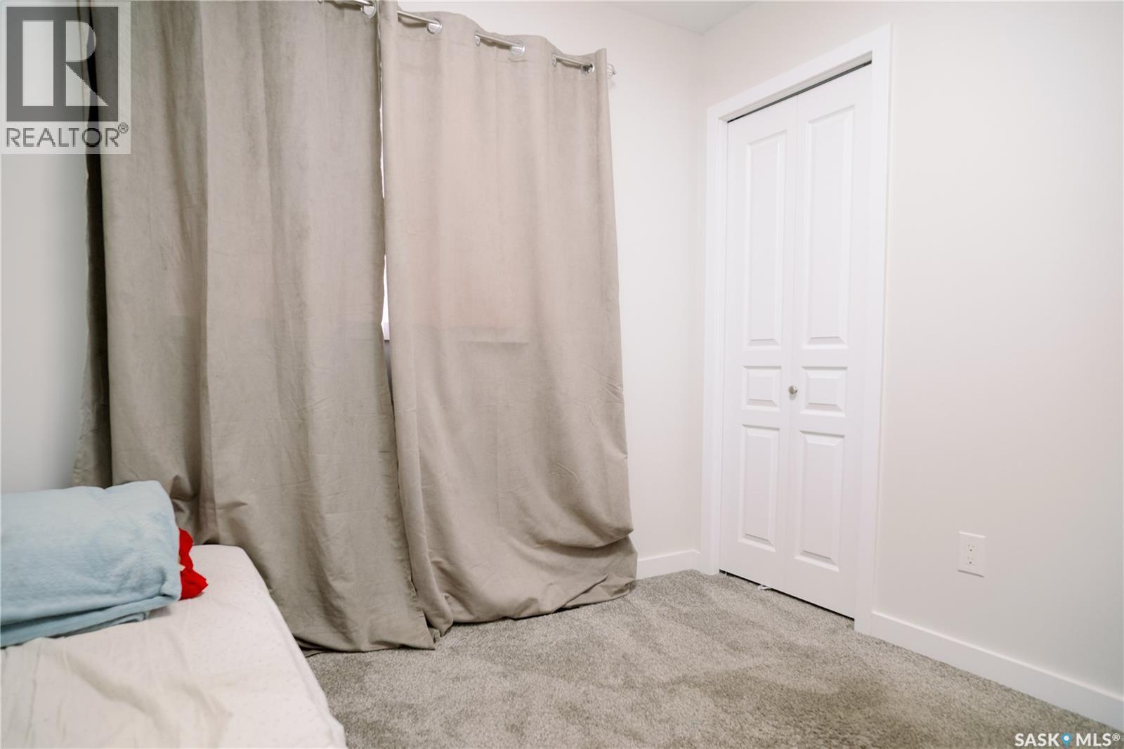 205 Reddekopp LANE - 11