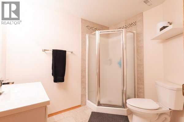 4806 52 Ave. - 24
