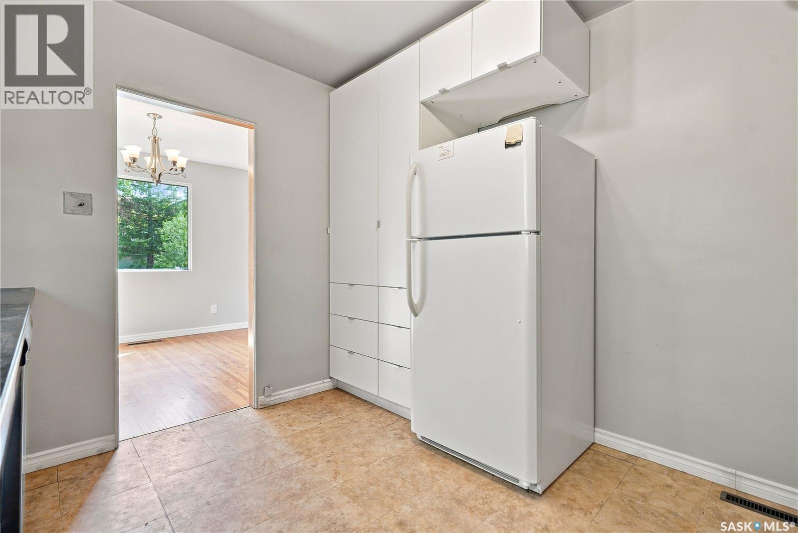 1401 10th STREET E - Image 17