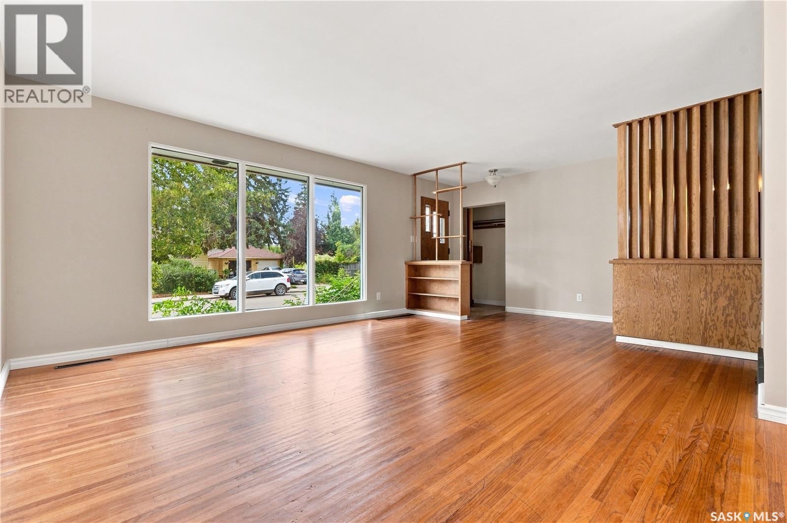 1401 10th STREET E - Image 8