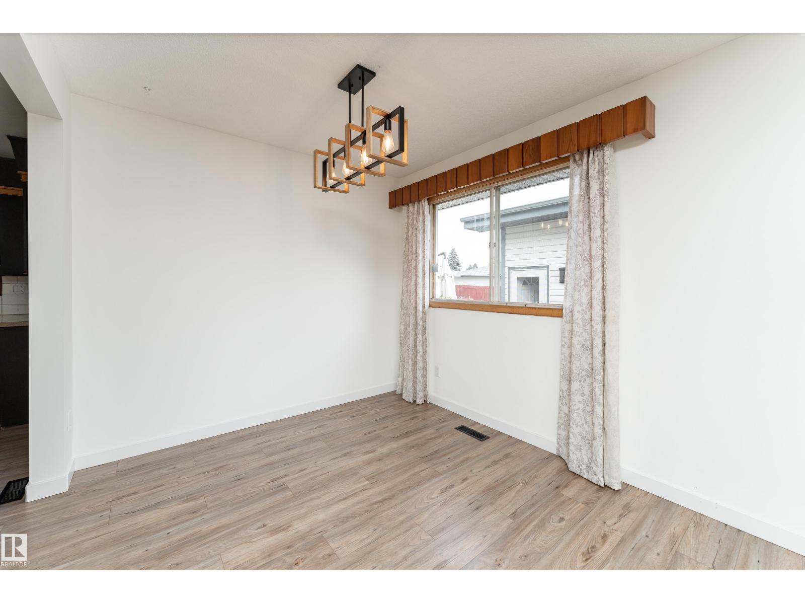 7120 139 AV NW - Image 12