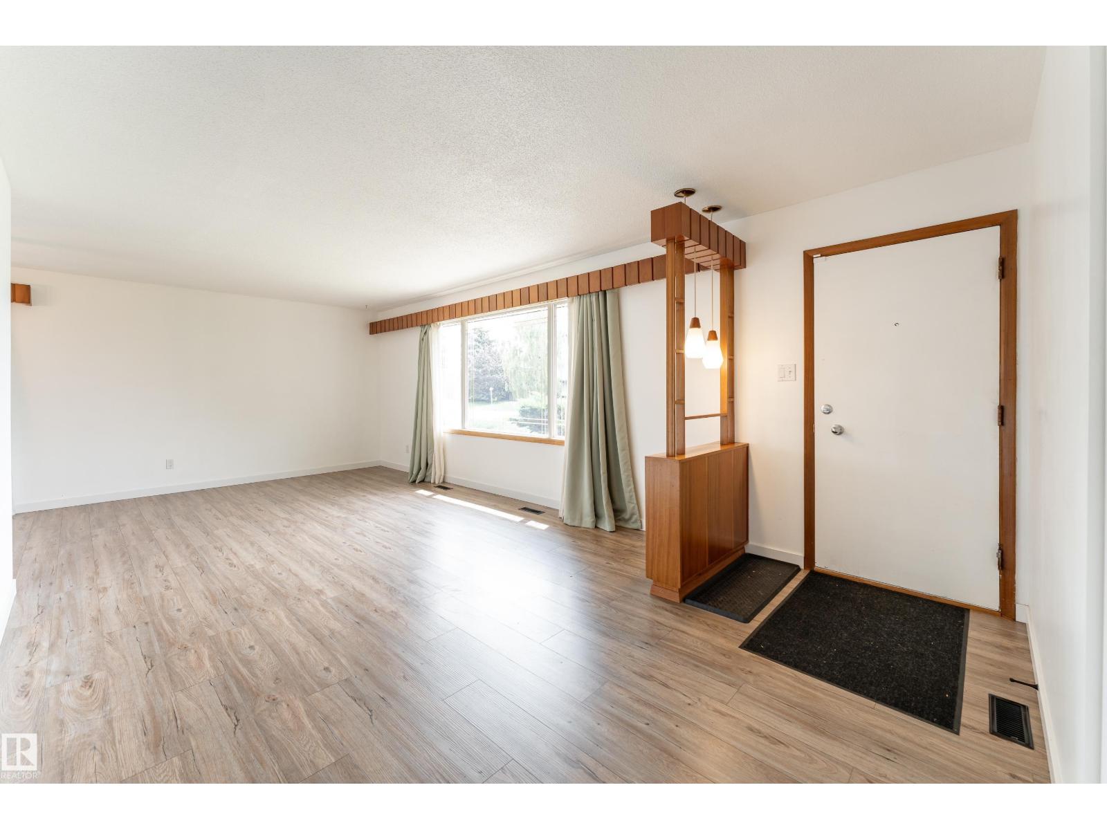 7120 139 AV NW - 2