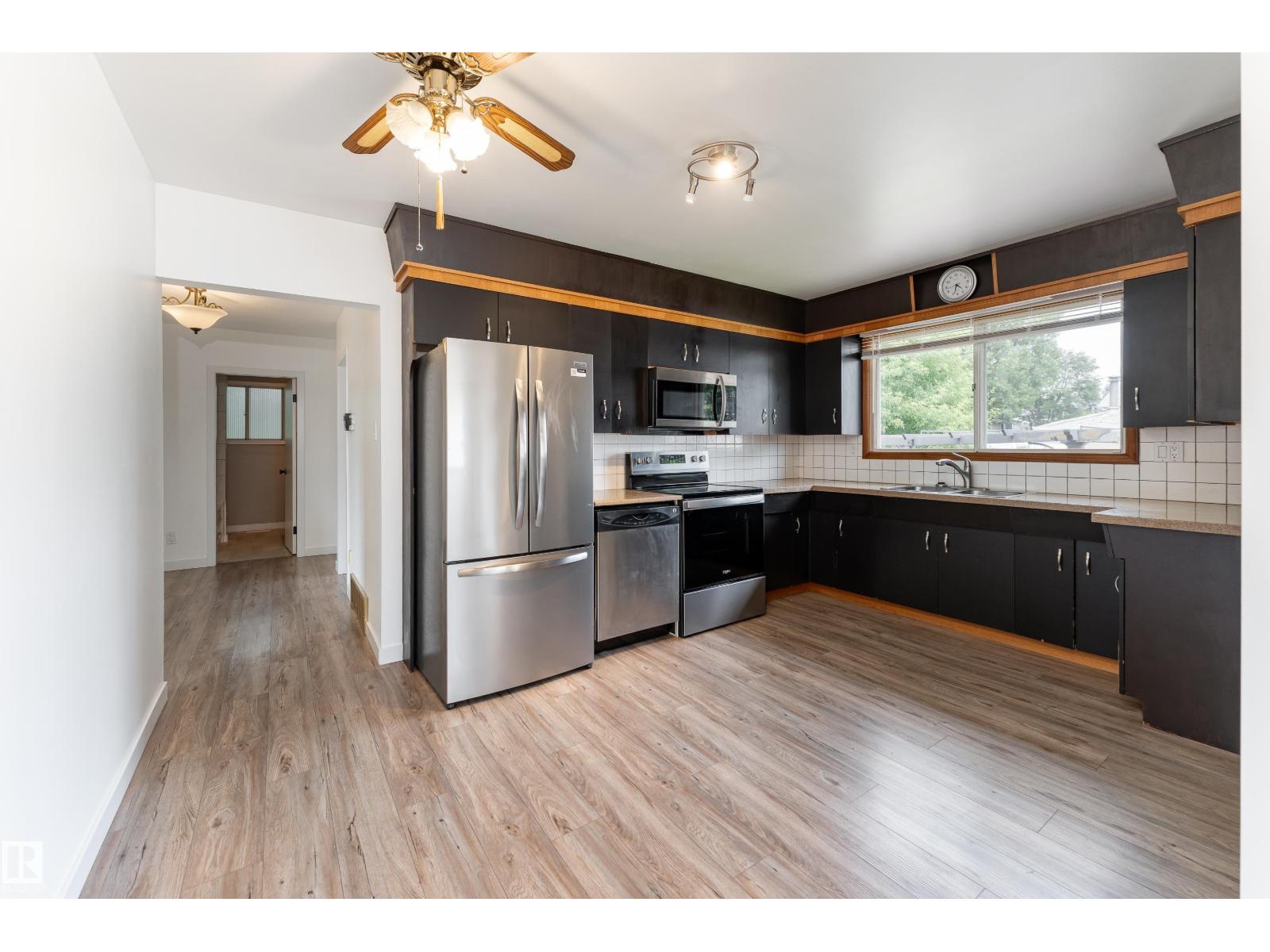 7120 139 AV NW - 10