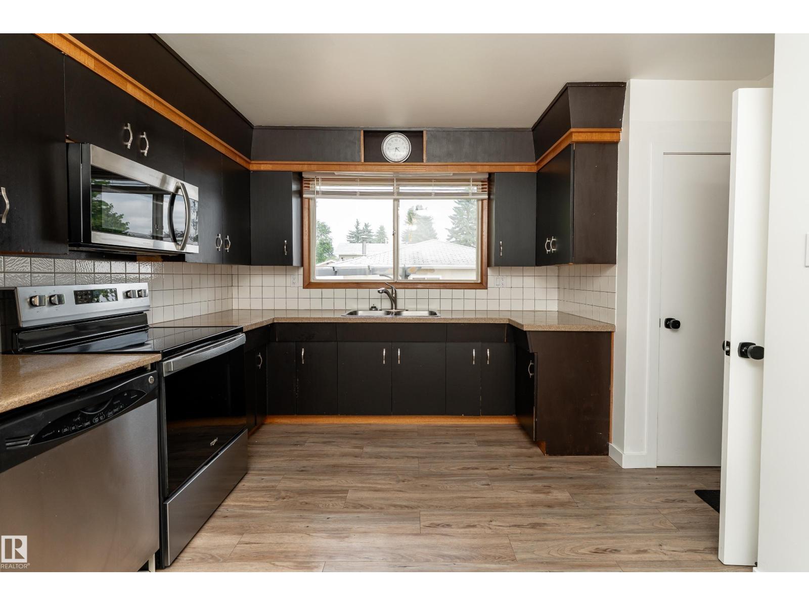 7120 139 AV NW - Image 9