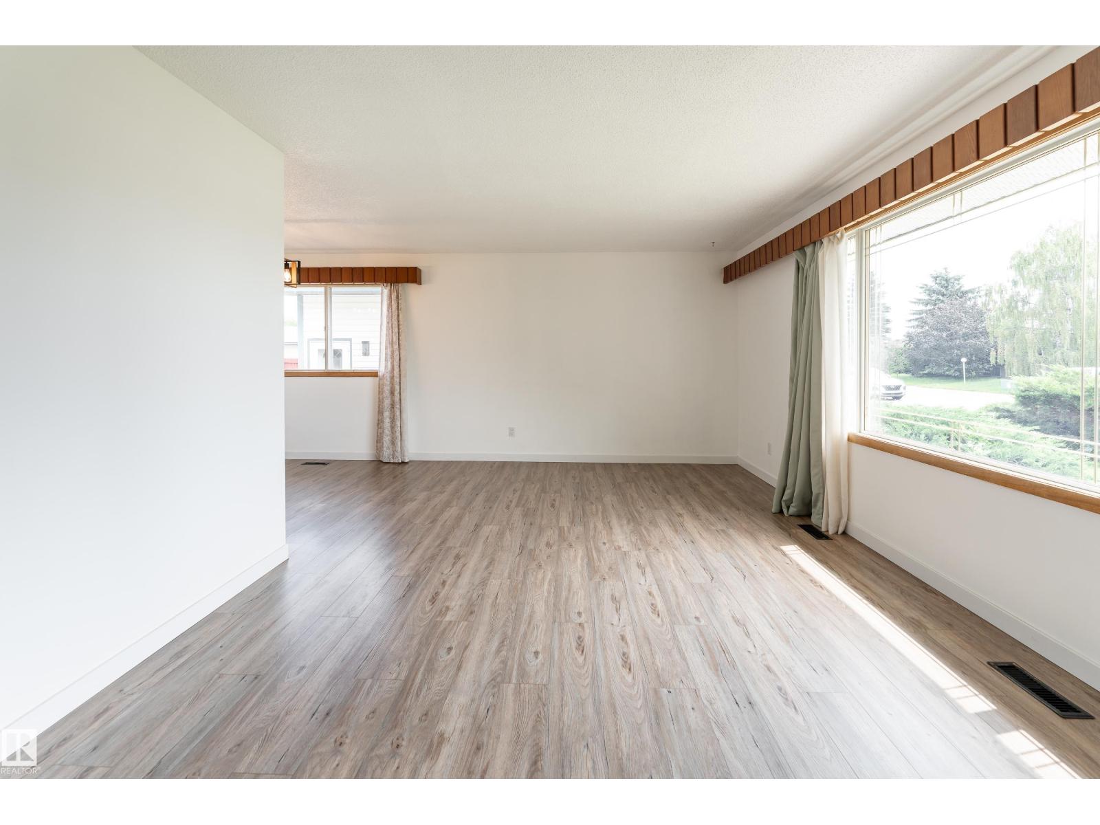 7120 139 AV NW - Image 3