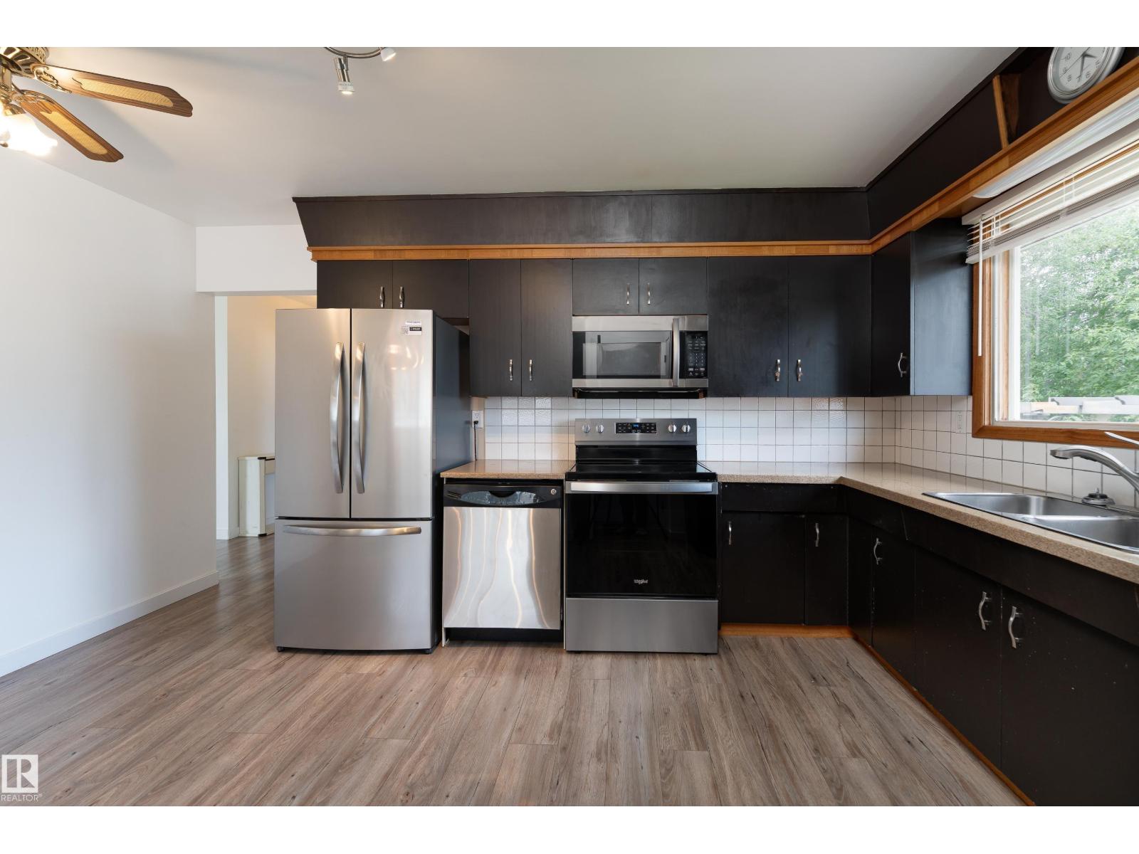7120 139 AV NW - 8