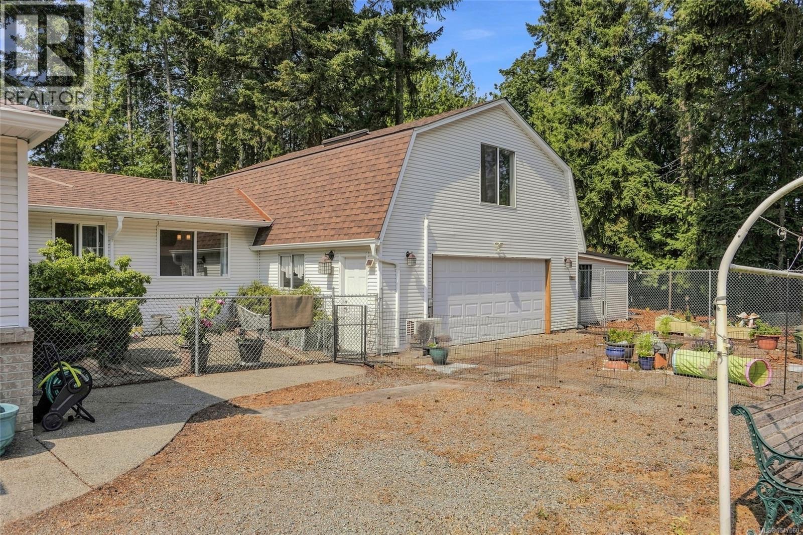 2319 Island Hwy E - 51