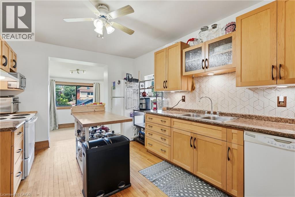 60 OLIVER Street - Image 11