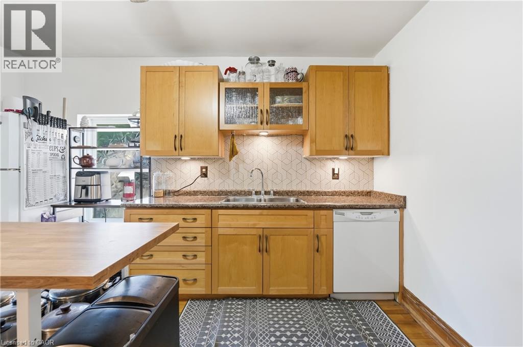 60 OLIVER Street - Image 12