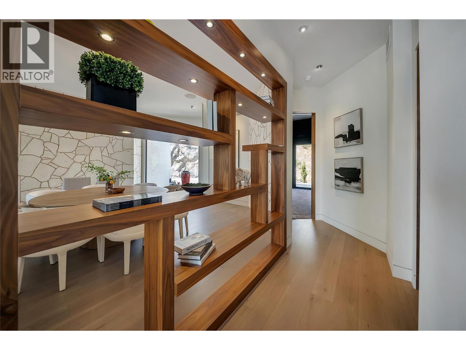 732 Highpointe Place, Kelowna