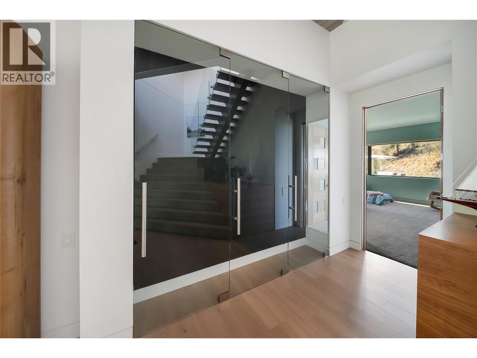 732 Highpointe Place, Kelowna