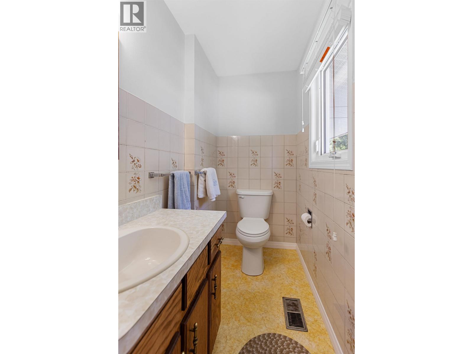 2335 ROYAL CRESCENT - Image 12